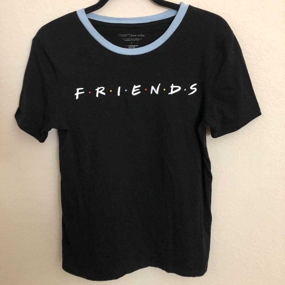 FRIENDS graphic tee